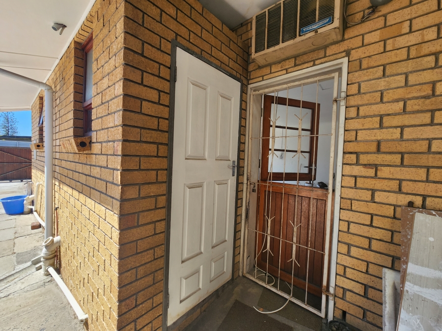 To Let 3 Bedroom Property for Rent in Mabille Park Western Cape